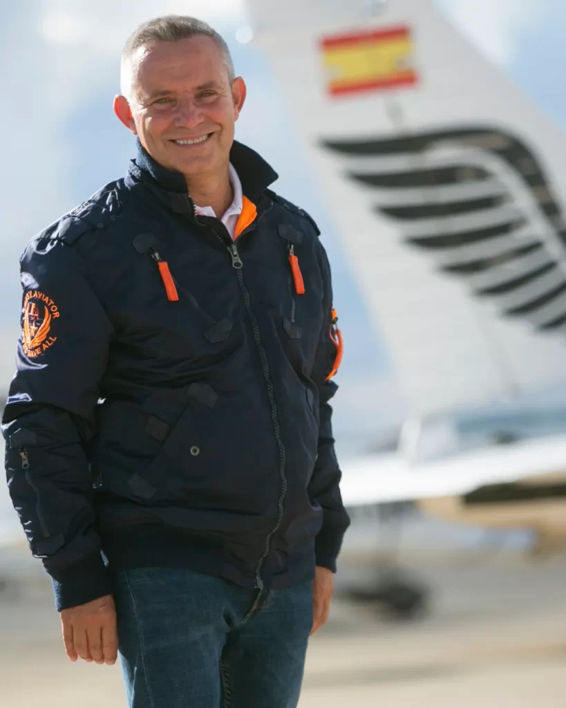 Instructor de teóricas y prácticas en vuelo. Licencia PPL (A), ULM-MAF y Aerobatic Rating